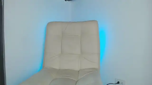 Snapshot of Andy_collins__ chatting on October 19, 10:34 pm Andy collins online show from October 19, 10:34 pm