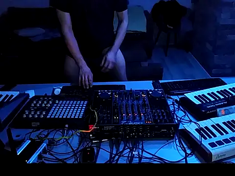 gryzoon online show from July 2, 2:01 am