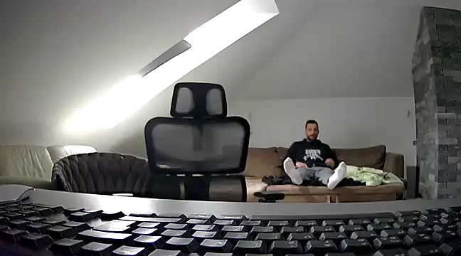 Snapshot of gryzoon chatting on March 13, 6:16 am gryzoon online show from March 13, 6:16 am