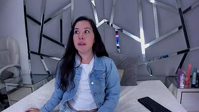 Celeste X online show from December 3, 5:30 am