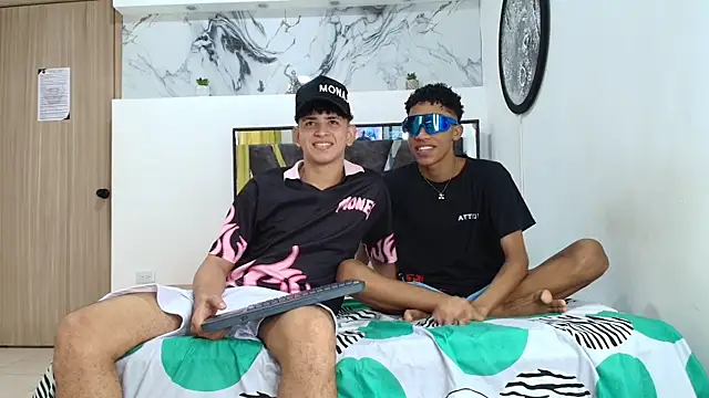KING OFF BOYS online show from September 22, 1:17 pm