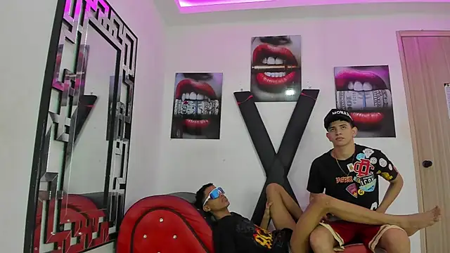 KING OFF BOYS online show from November 24, 1:33 pm