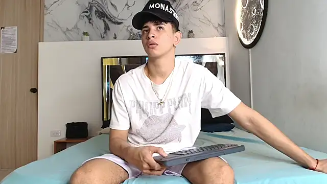KING OFF BOYS online show from October 1, 1:26 pm