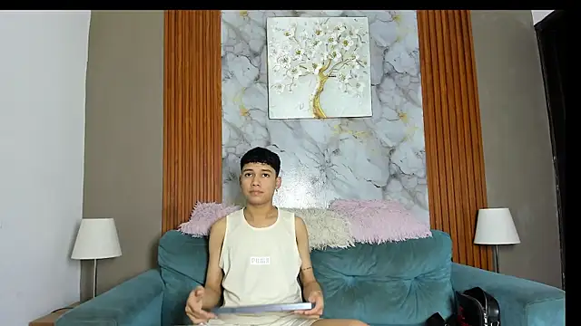 KING OFF BOYS online show from July 29, 1:21 pm