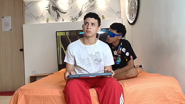 KING OFF BOYS online show from October 13, 1:23 pm