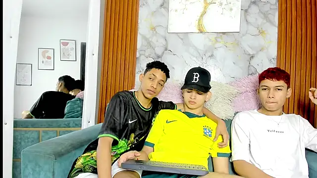 KING OFF BOYS online show from May 26, 2:59 pm