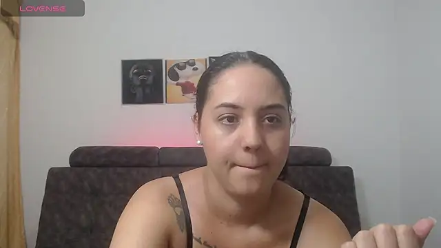 Snapshot of Anthonela_Queen chatting on March 20, 2:42 pm Anthonela Queen online show from March 20, 2:42 pm