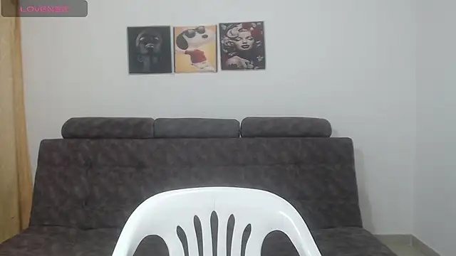 Snapshot of Anthonela_Queen chatting on March 18, 3:44 pm Anthonela Queen online show from March 18, 3:44 pm