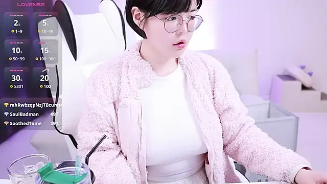 choiyuee online show from March 9, 3:05 pm