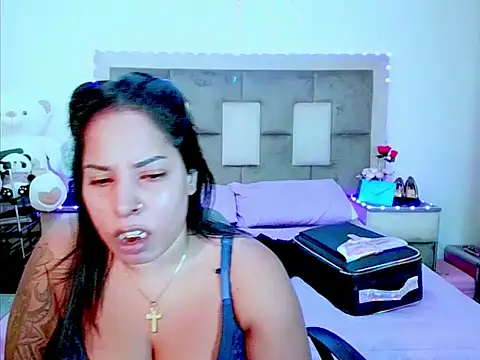 indiantopaz694u online show from May 31, 4:51 am