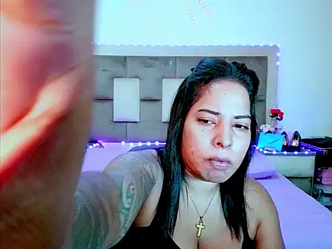 indiantopaz694u online show from May 27, 4:31 am