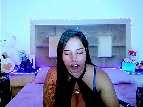indiantopaz694u online show from April 24, 4:25 am