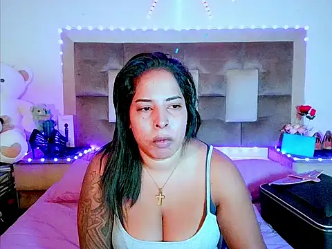 indiantopaz694u online show from May 8, 4:16 am