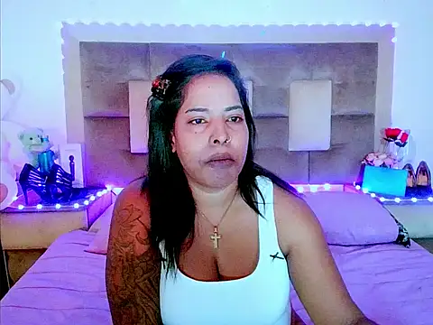 indiantopaz694u online show from May 6, 4:05 am