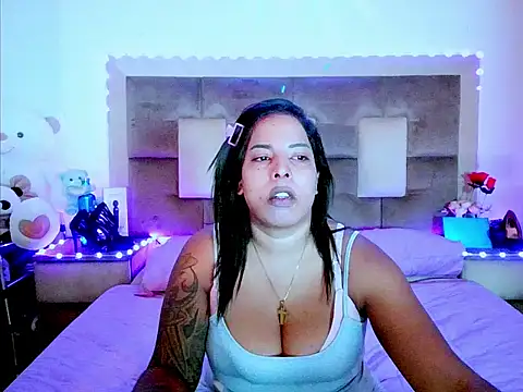 indiantopaz694u online show from April 15, 4:18 am