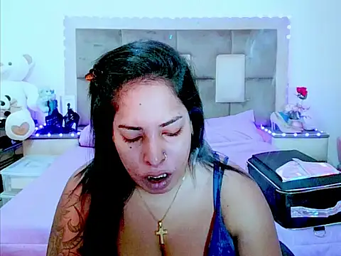 indiantopaz694u online show from June 3, 4:35 am