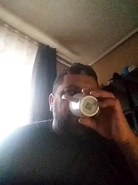 Snapshot of Alexander18edd chatting on November 29, 7:19 am Alexander18edd online show from November 29, 7:19 am