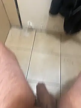 Snapshot of Alexander18edd chatting on October 27, 2:07 pm Alexander18edd online show from October 27, 2:07 pm