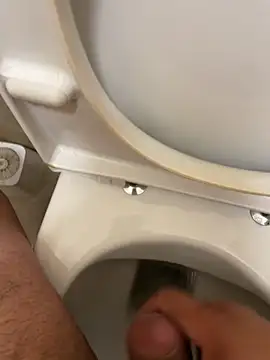 Snapshot of Alexander18edd chatting on October 29, 1:43 pm Alexander18edd online show from October 29, 1:43 pm