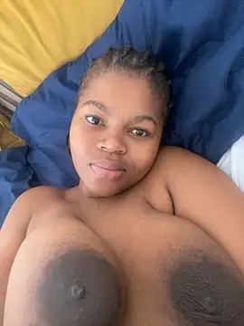 Snapshot of _DollFace_ chatting on November 19, 5:29 am DollFace online show from November 19, 5:29 am