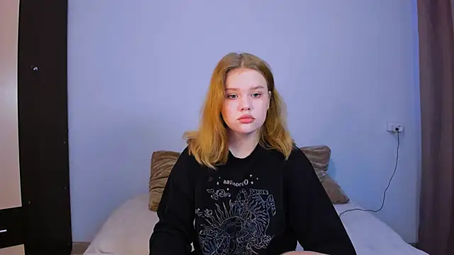 LaseyMoon online show from October 12, 1:40 am