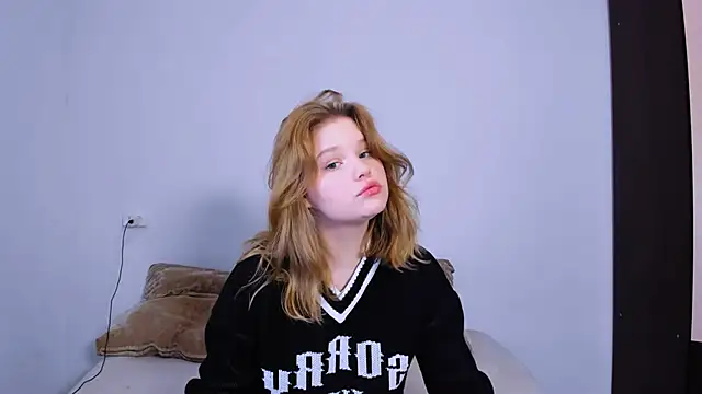 LaseyMoon online show from October 15, 10:18 pm