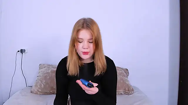 LaseyMoon online show from October 25, 2:11 am