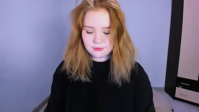 LaseyMoon online show from November 12, 5:22 am