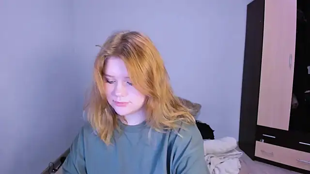 LaseyMoon online show from November 10, 1:32 am