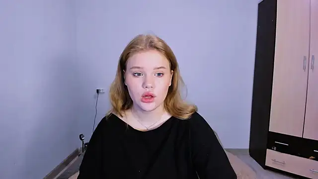 LaseyMoon online show from November 24, 1:49 am