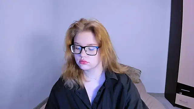 LaseyMoon online show from November 16, 1:32 am