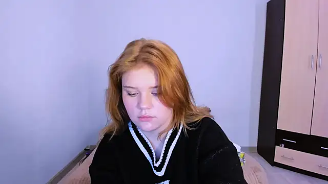 LaseyMoon online show from November 11, 2:28 am