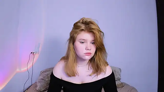 LaseyMoon online show from November 29, 1:39 am