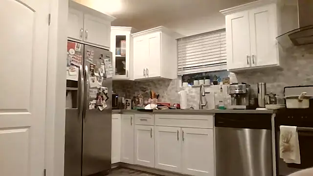 princesskimamii online show from November 21, 5:28 am