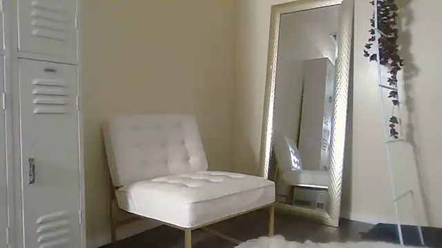 princesskimamii online show from December 4, 4:22 am