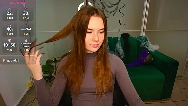 Snapshot of ElenaOconar chatting on November 11, 7:14 am ElenaOconar online show from November 11, 7:14 am