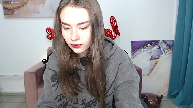 Snapshot of ElenaOconar chatting on February 25, 12:38 pm ElenaOconar online show from February 25, 12:38 pm