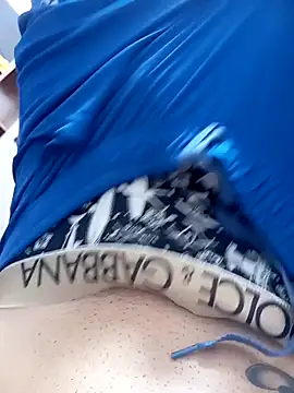 Snapshot of Magrinholl chatting on October 11, 5:03 pm Magrinholl online show from October 11, 5:03 pm