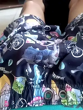 Snapshot of Magrinholl chatting on March 2, 3:52 pm Magrinholl online show from March 2, 3:52 pm