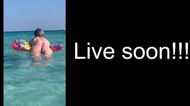 Snapshot of _Allie_ chatting on December 4, 5:50 am Allie online show from December 4, 5:50 am