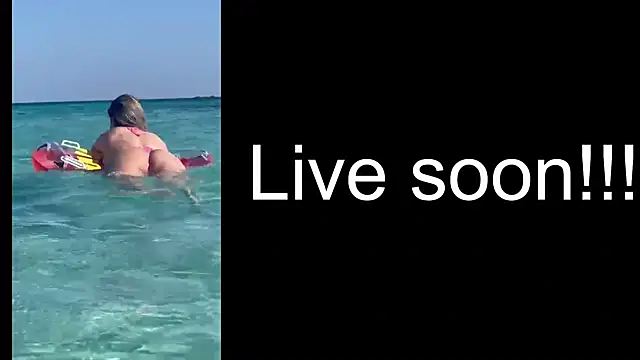 Snapshot of _Allie_ chatting on October 27, 5:30 am Allie online show from October 27, 5:30 am