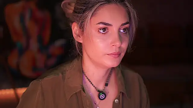 Snapshot of _Allie_ chatting on November 13, 6:28 am Allie online show from November 13, 6:28 am