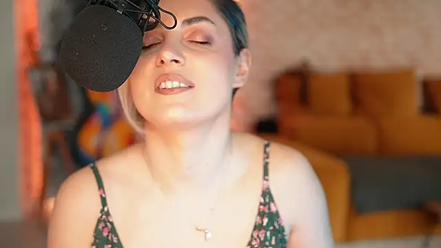  Allie  online show from January 13, 10:41 am