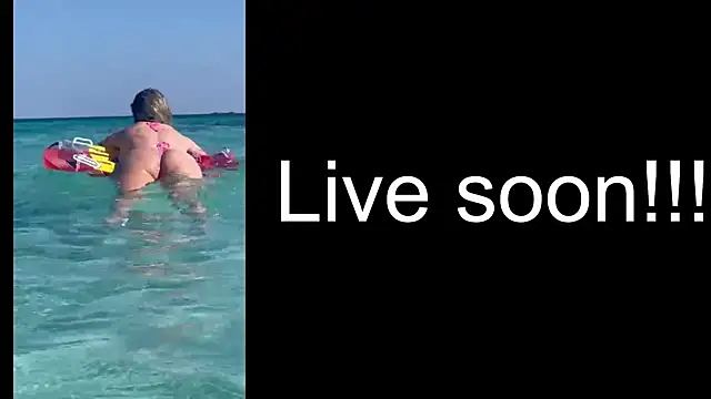 Snapshot of _Allie_ chatting on November 5, 5:43 am Allie online show from November 5, 5:43 am