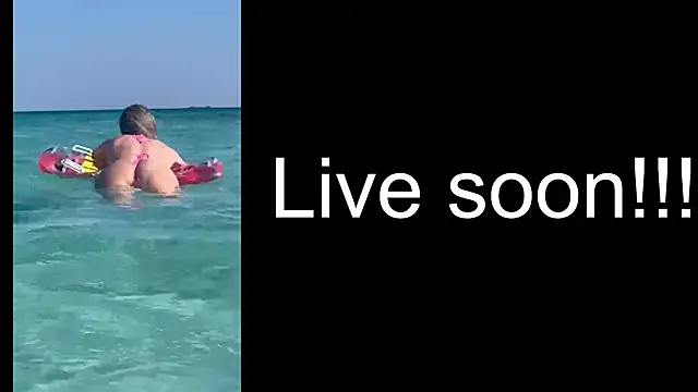 Snapshot of _Allie_ chatting on November 9, 6:28 am Allie online show from November 9, 6:28 am