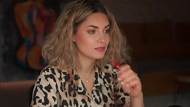  Allie  online show from December 15, 11:05 am