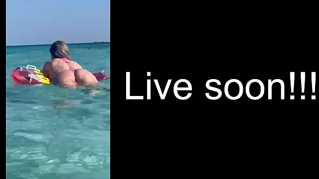 Snapshot of _Allie_ chatting on November 17, 6:06 am Allie online show from November 17, 6:06 am