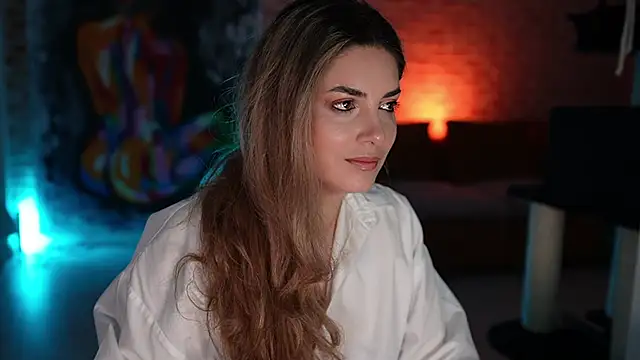 Snapshot of _Allie_ chatting on March 15, 5:41 am Allie online show from March 15, 5:41 am