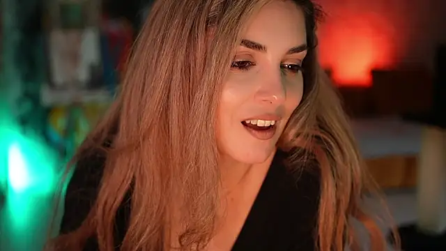 Snapshot of _Allie_ chatting on March 4, 8:46 am Allie online show from March 4, 8:46 am