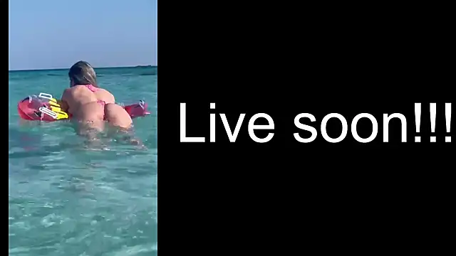 Snapshot of _Allie_ chatting on October 3, 4:14 am Allie online show from October 3, 4:14 am